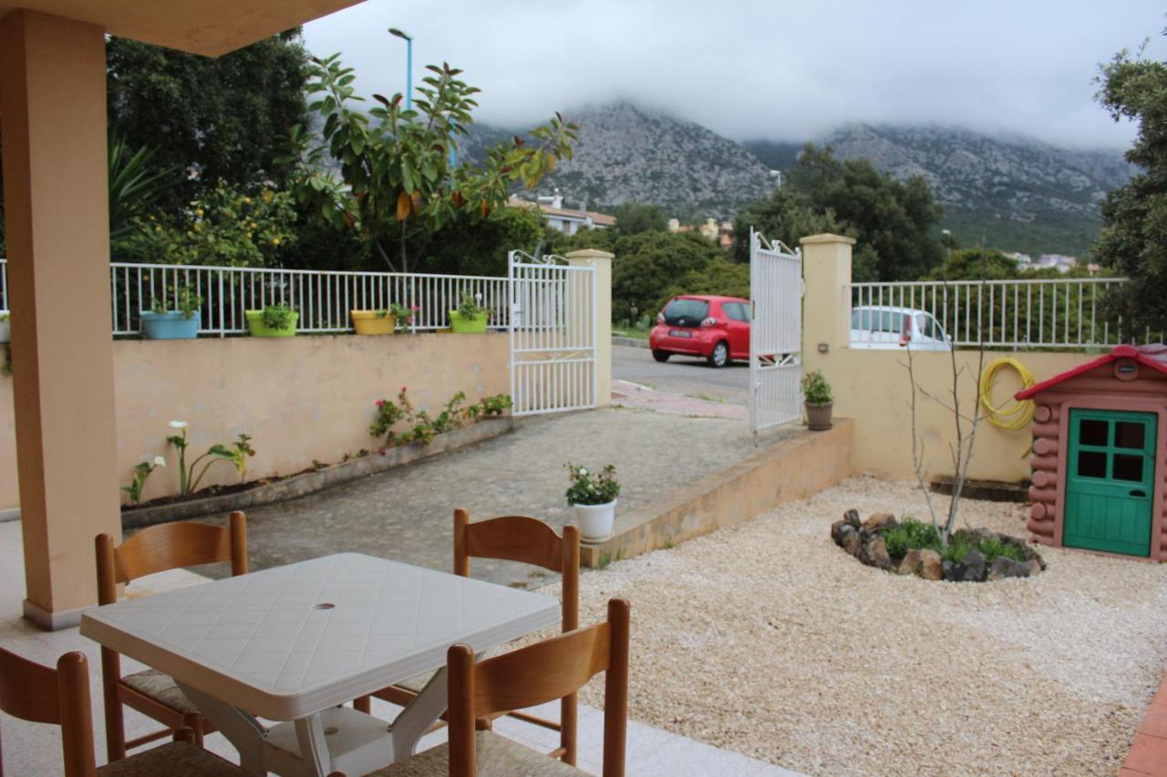 Casa Alessia Apartment Cala Gonone Ngoại thất bức ảnh