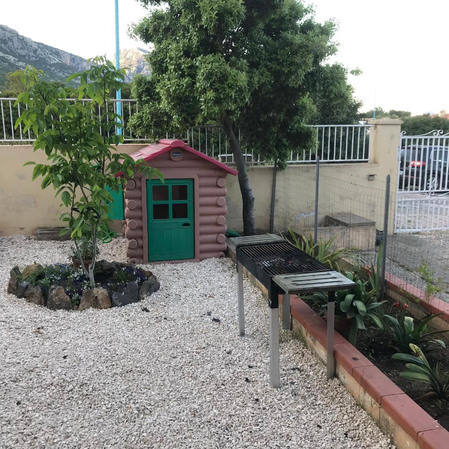 Casa Alessia Apartment Cala Gonone Ngoại thất bức ảnh